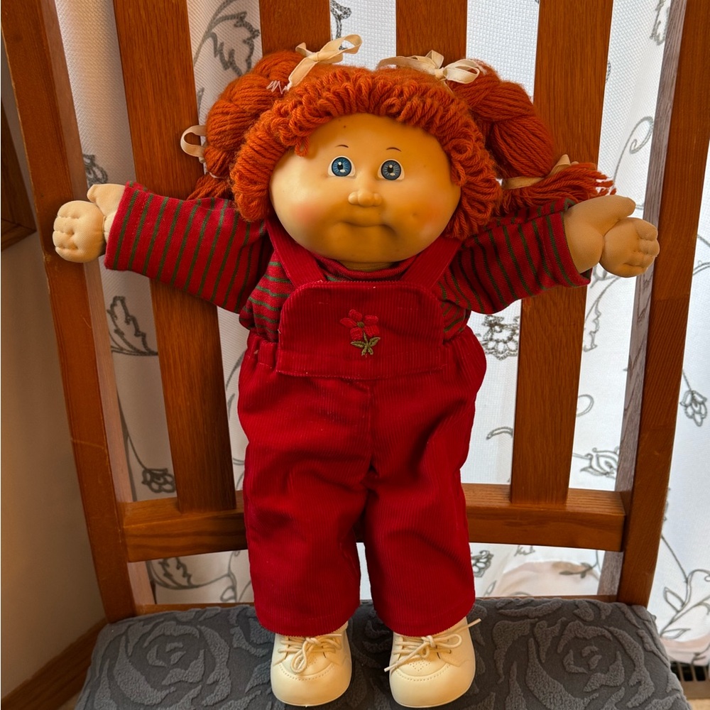Vintage Cabbage Patch Doll with Clothes - Picture 9 of 11